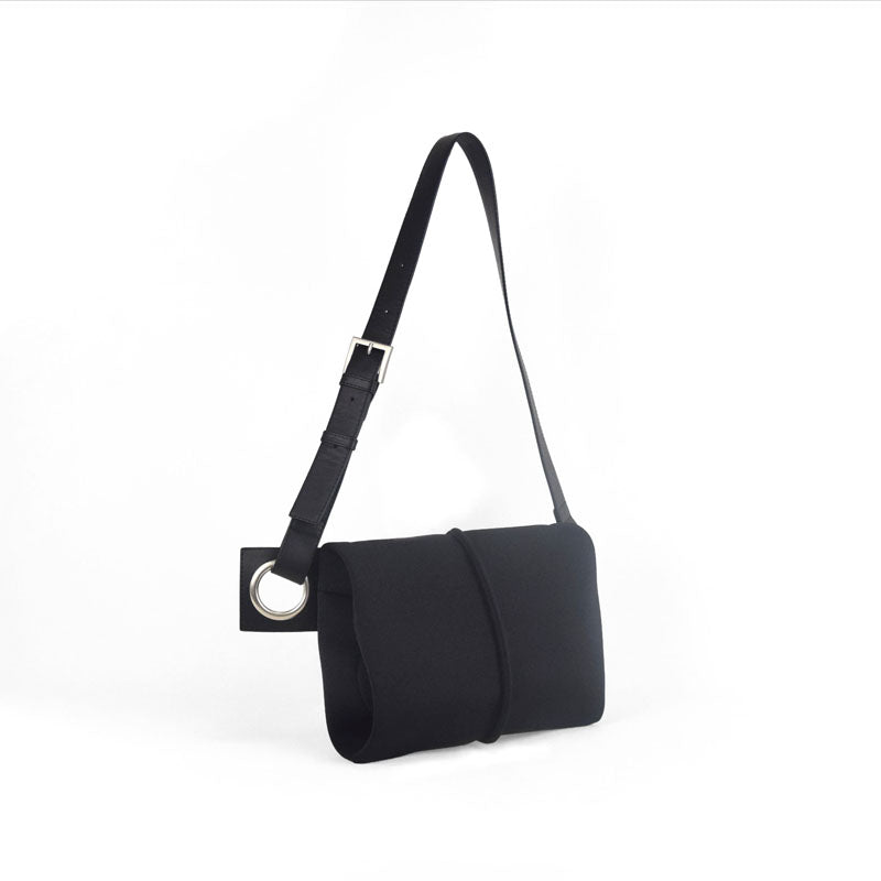 hatome｜wet｜Body Bag M in Black — Lightweight Water-Resistant with Super Soft Leather Strap, Made in Japan
