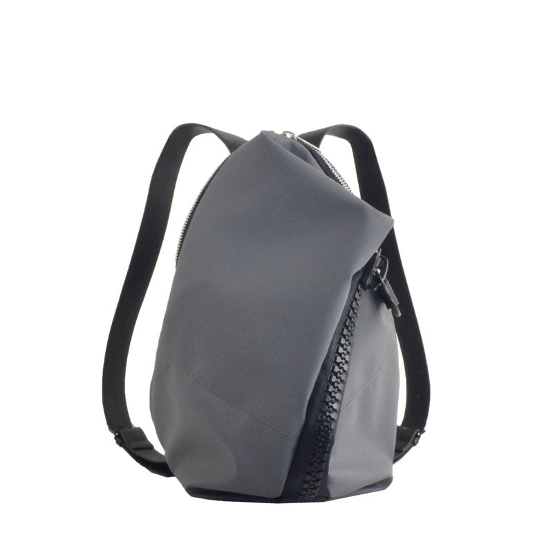 【25bis】rubber-cho｜Backpack in Grey — Waterproof Backpack with Super Soft Leather Straps and Wetsuit Back Panel, Made in Japan
